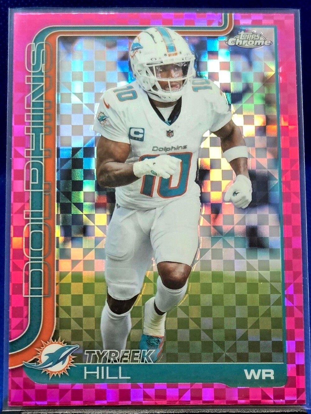 2025 Topps Chrome #185 Tyreek Hill Card : HOT PINK X-FRACTOR
